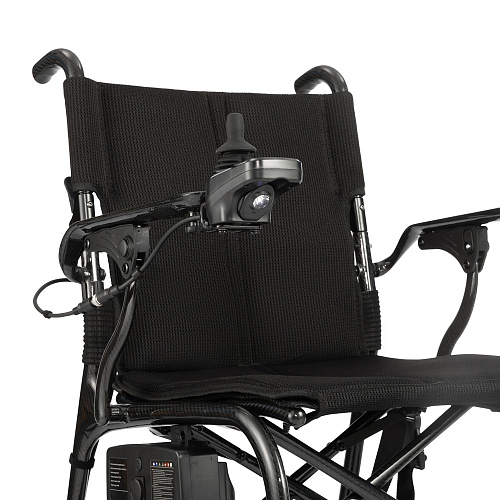 Фонарик, встроенный в пульт управления